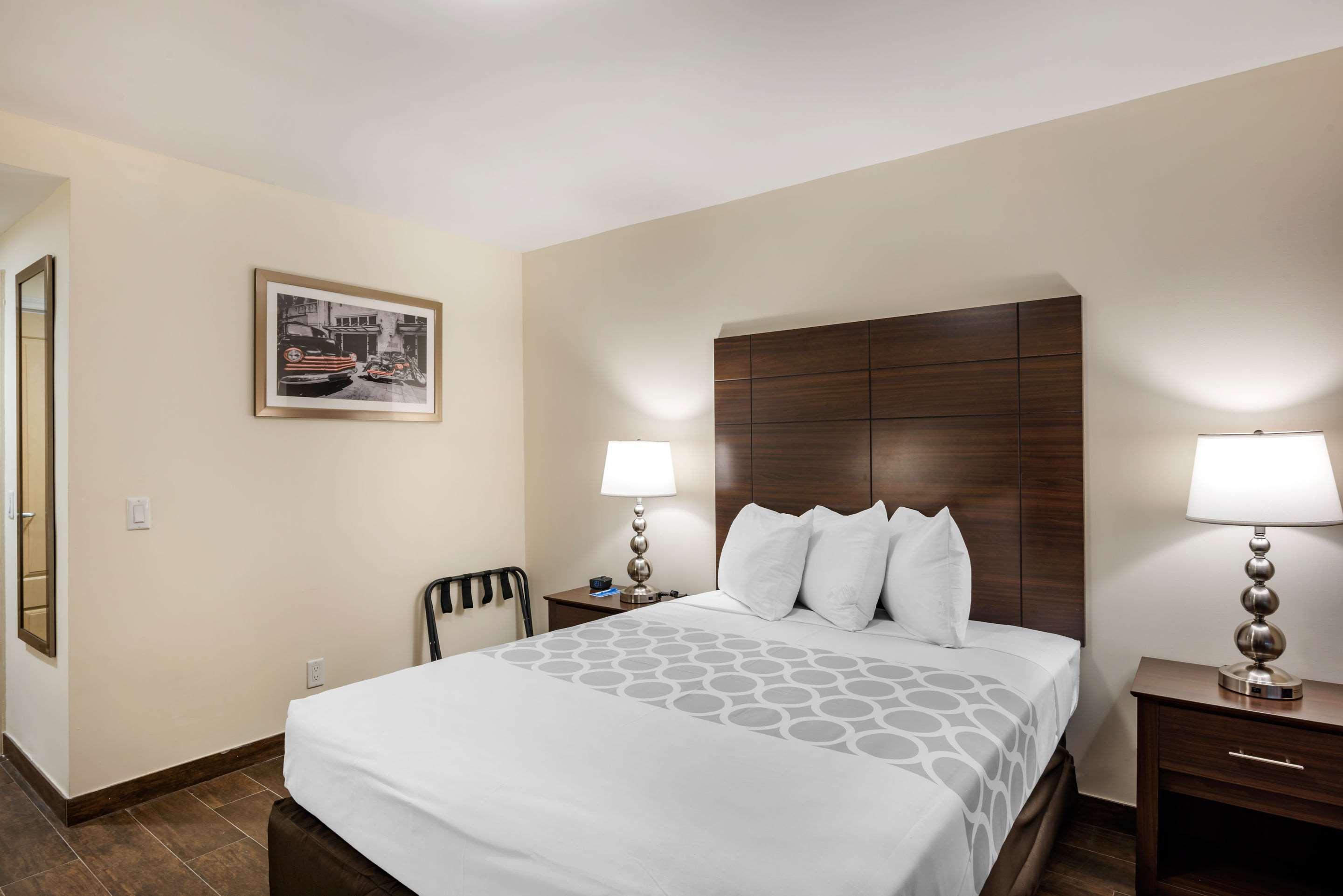 Downtown Hollywood Gardens Inn & Suites Luaran gambar