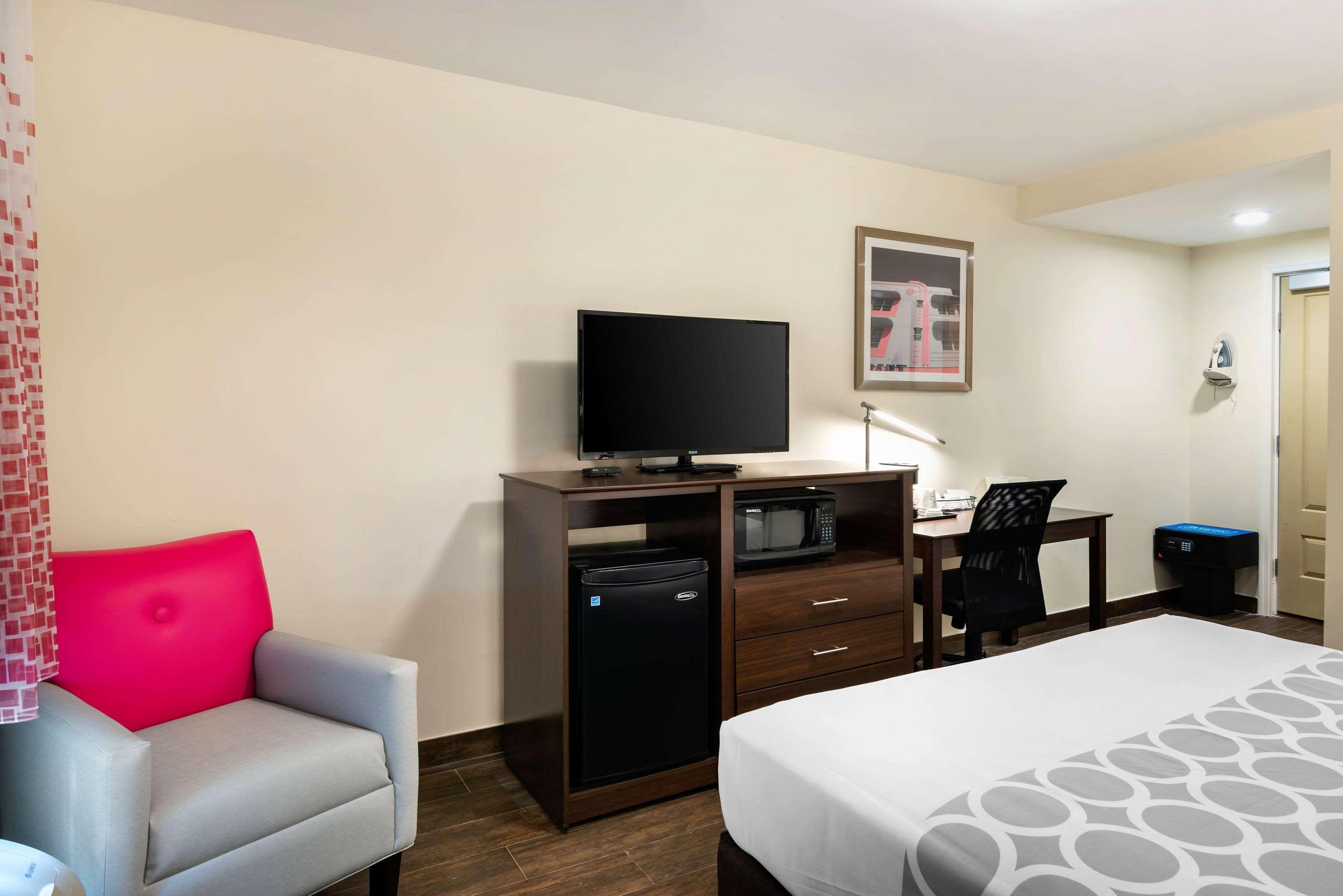 Downtown Hollywood Gardens Inn & Suites Luaran gambar