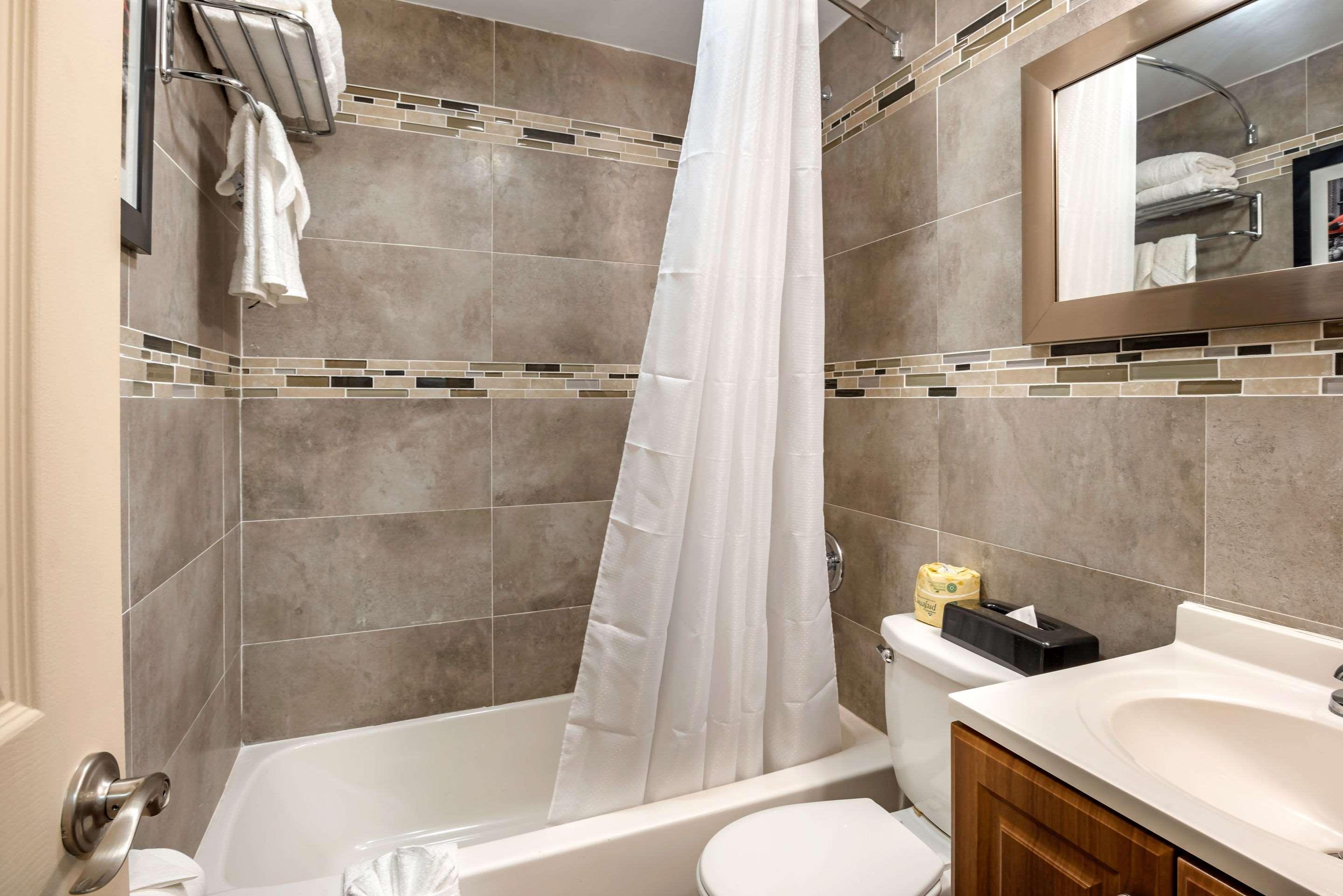Downtown Hollywood Gardens Inn & Suites Luaran gambar