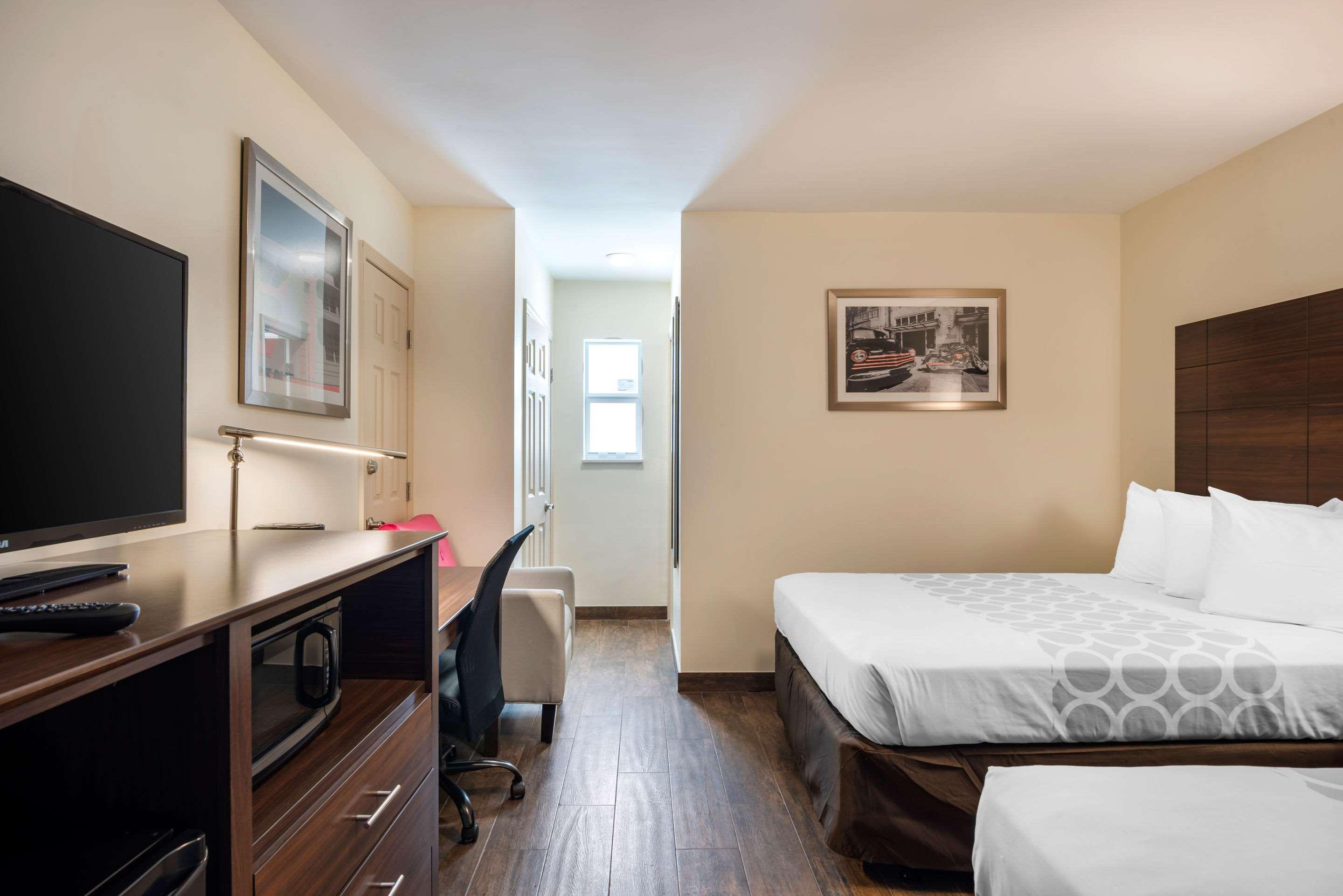Downtown Hollywood Gardens Inn & Suites Luaran gambar