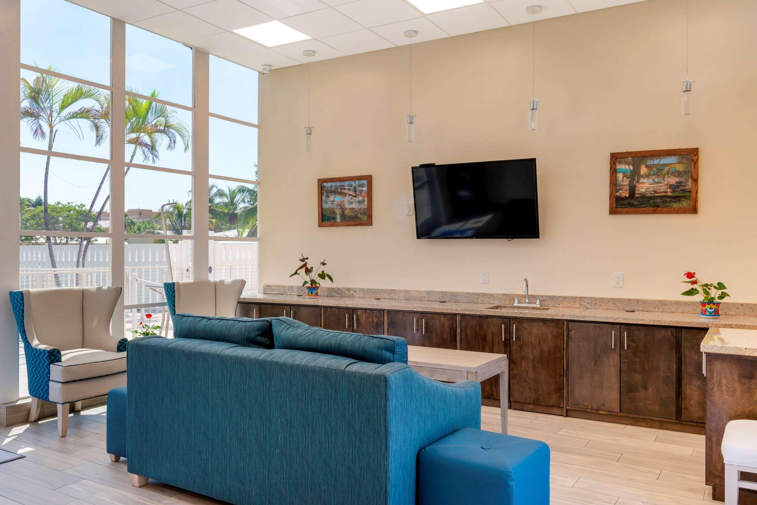 Downtown Hollywood Gardens Inn & Suites Luaran gambar