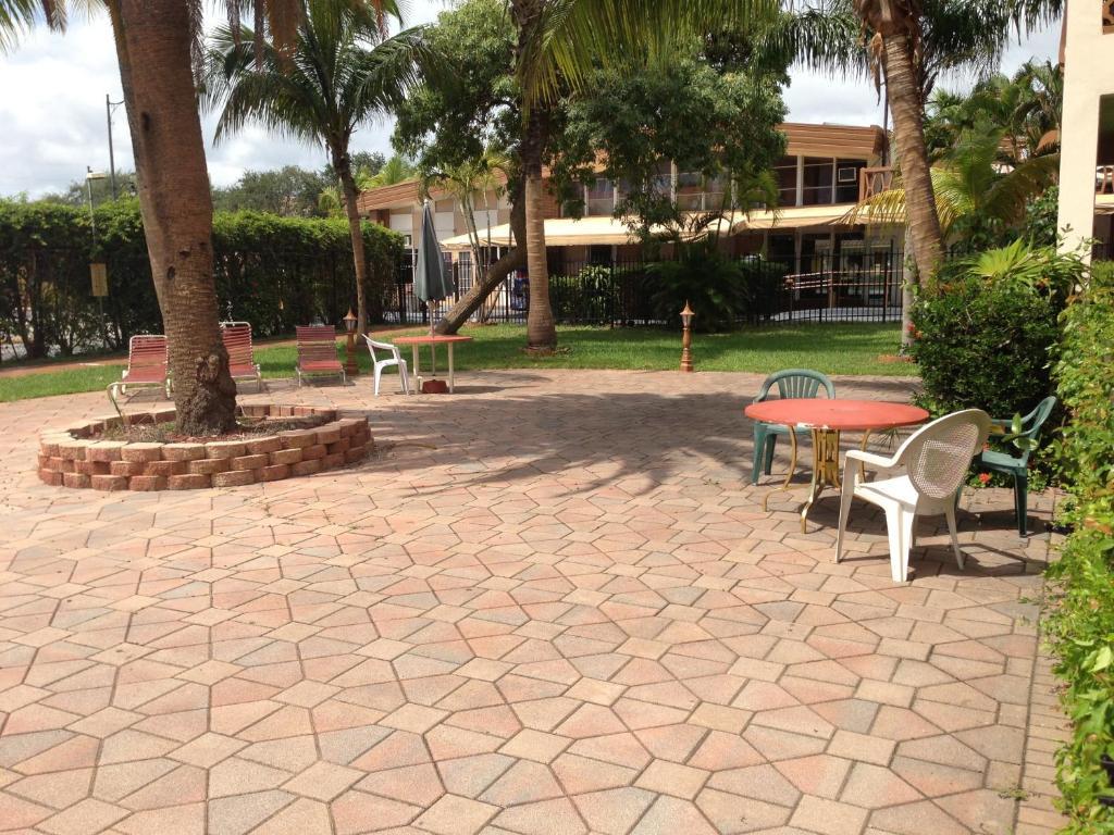 Downtown Hollywood Gardens Inn & Suites Luaran gambar