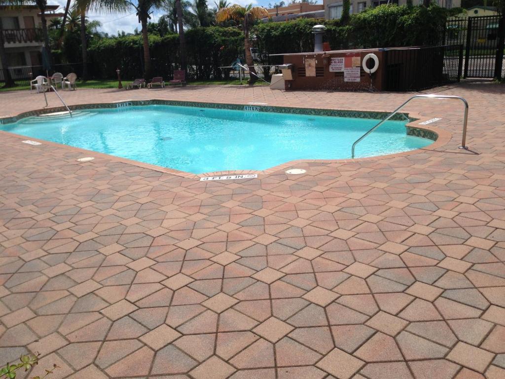 Downtown Hollywood Gardens Inn & Suites Luaran gambar